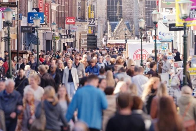 How to Build Brand Loyalty in a Competitive Market